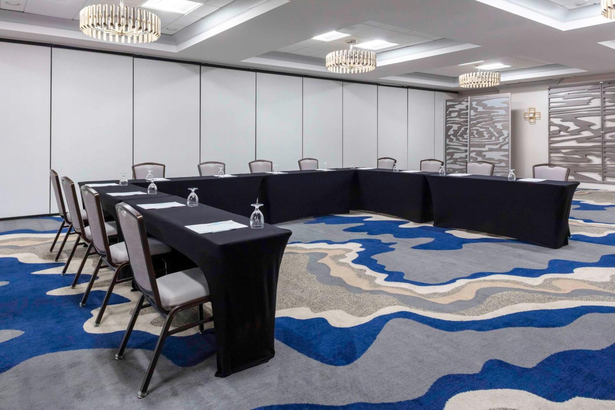 Hilton Garden Inn Freeport Downtown Esterno foto