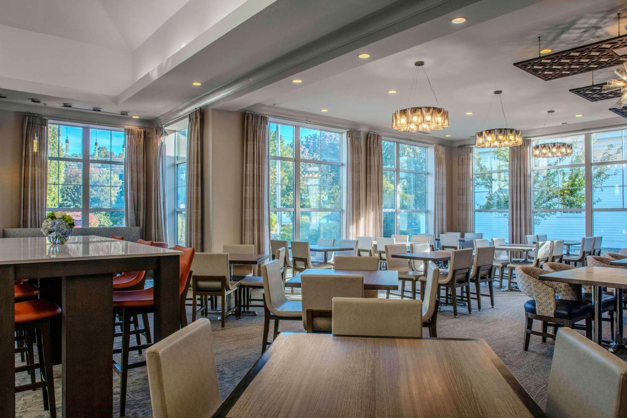 Hilton Garden Inn Freeport Downtown Esterno foto